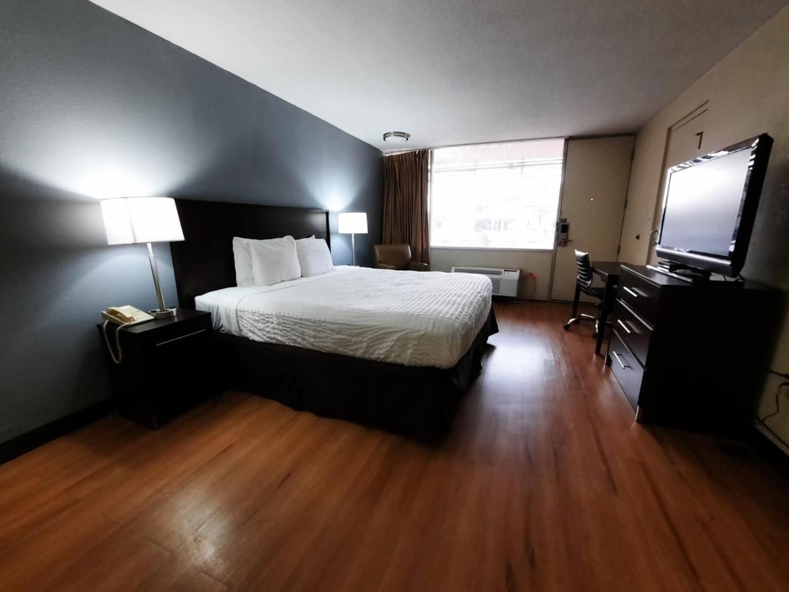 Americas Best Value Inn Moline Extérieur photo