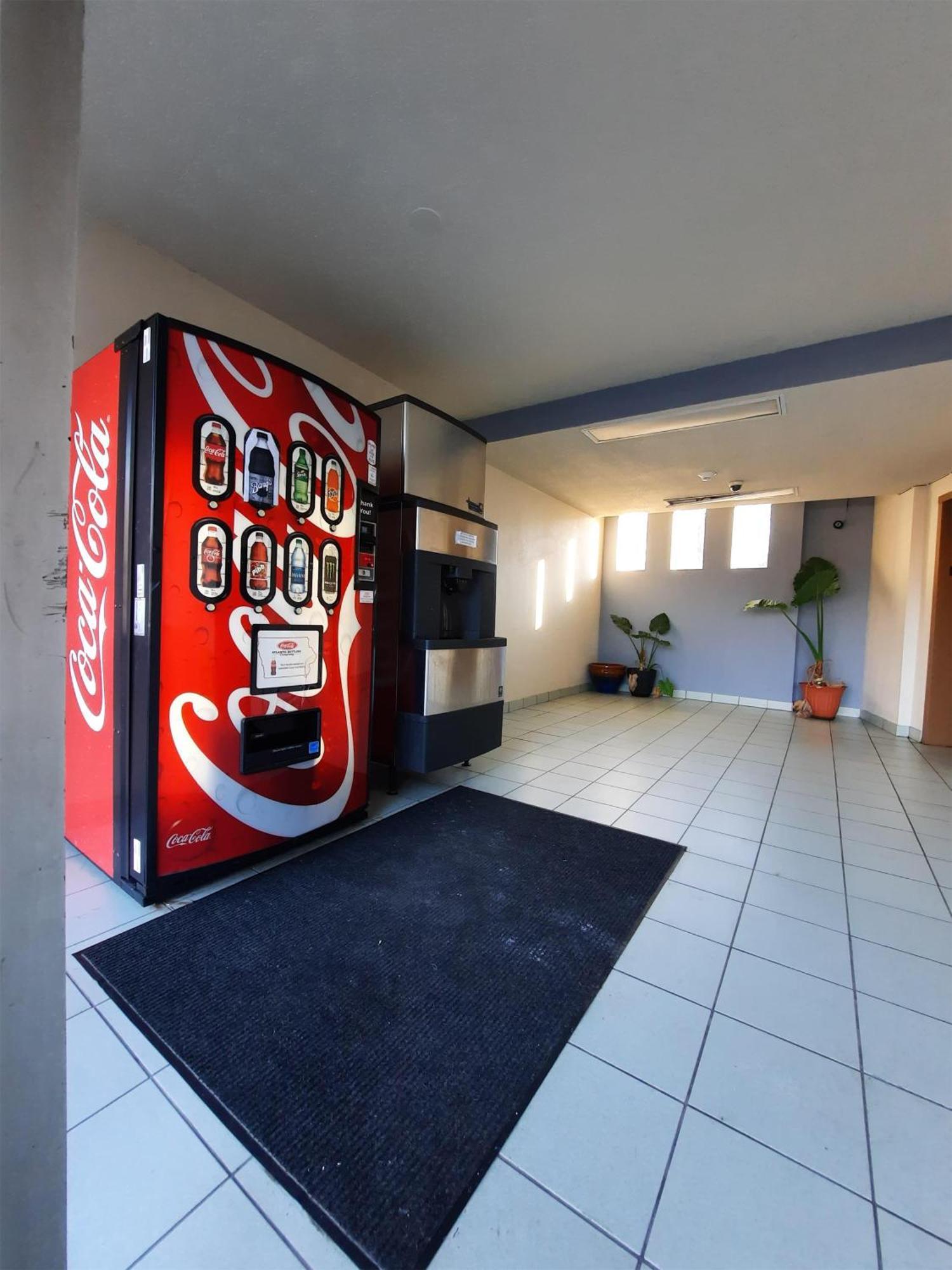 Americas Best Value Inn Moline Extérieur photo